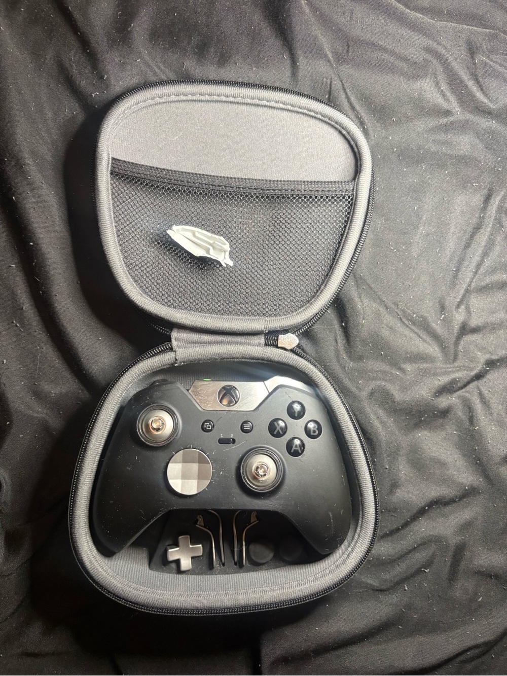 Xbox Elite Wireless Controller Series 2 - Black (Broken Bumper)
